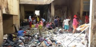 Fire destroys kiosks at Pandansari Market, Balikpapan